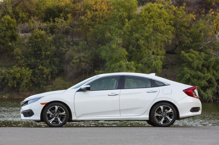 2016 Honda Civic sedan (12)