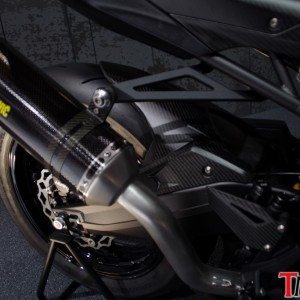 Honda cbrrr akrapovic exhaust