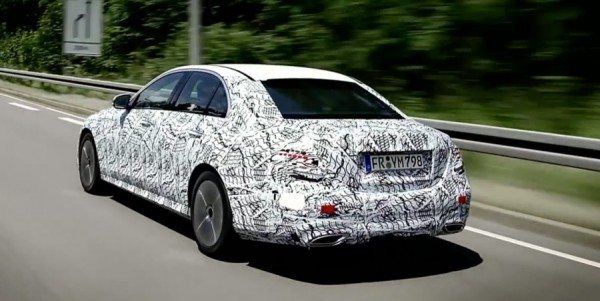 2016-Mercedes-E-Class image 2