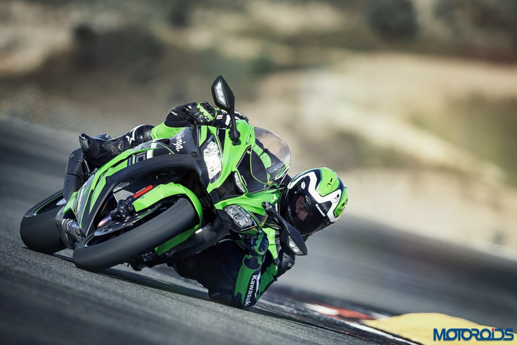 2016-ninja-zx-10r-action-2