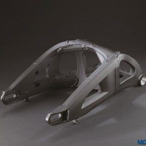 ninja zx r swingarm