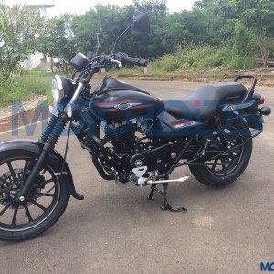 Bajaj Avenger  Street