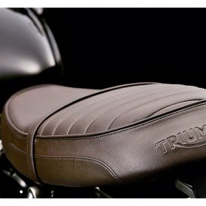 Bonneville T Black Details Seat