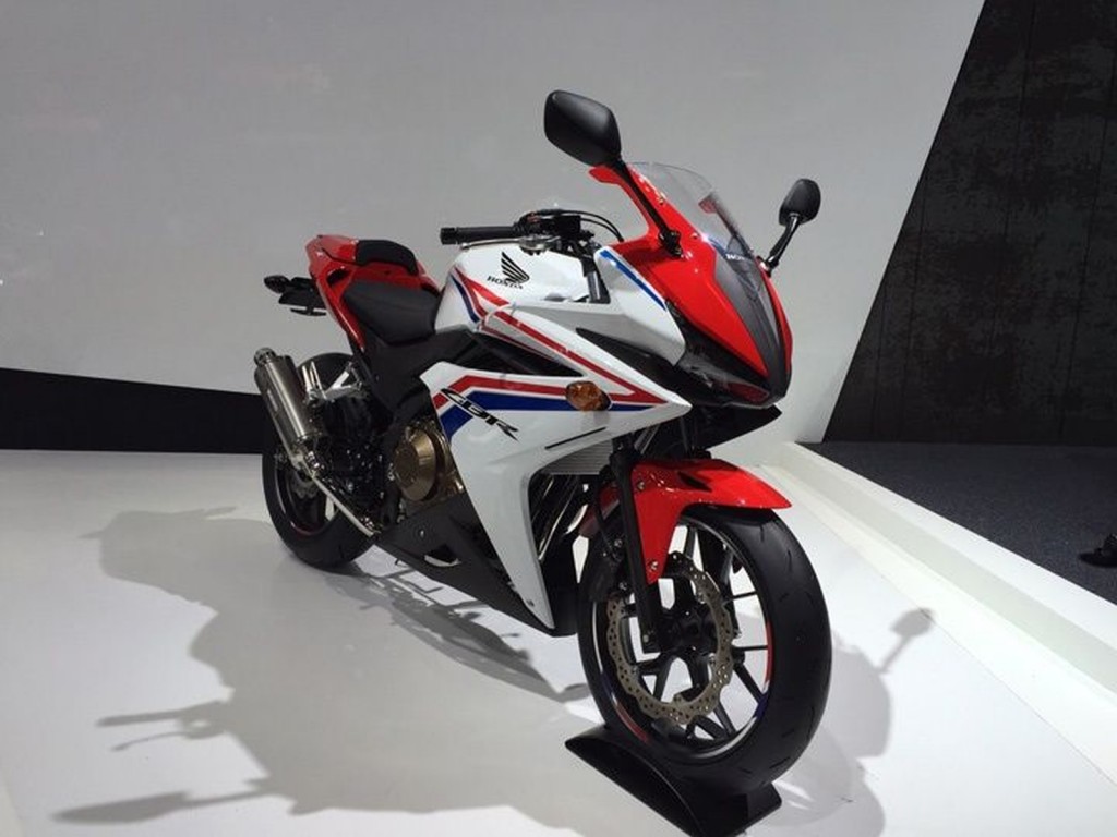 Honda CBR400R at Tokyo Motor Show 2015 (1)