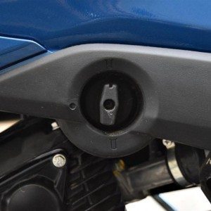 Honda Livo fuel knob