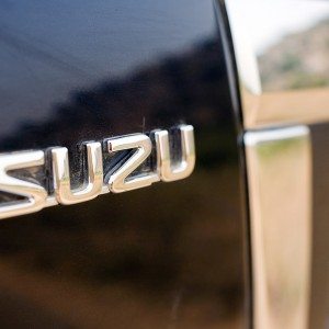 Isuzu MU  AT Review