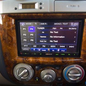 Isuzu MU  AT Review Centre Console