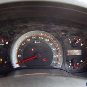 Isuzu MU  AT Review Instrument Panel