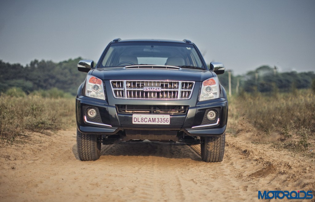 Isuzu MU-7 AT Review - Still Shots - Front