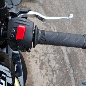 Mahindra Mojo First Ride Review Details Handlebar Mounted Switches