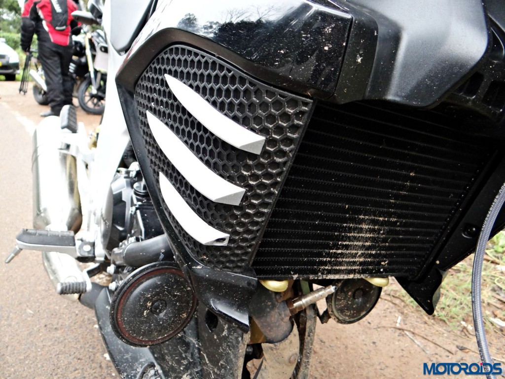Mahindra Mojo - First Ride Review - Details - Radiator (1)