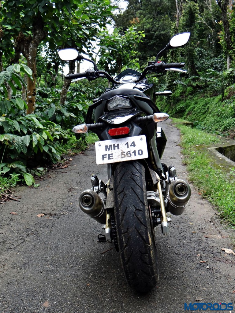 Mahindra Mojo  - First Ride Review - Still Shots (7)
