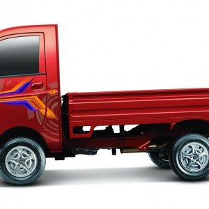 Mahindra Supro maxitruck side