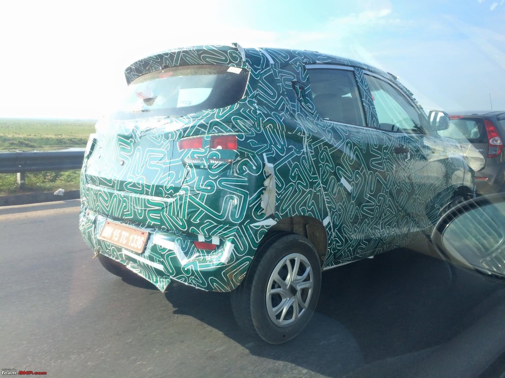 Mahindra XUV100 spied (2)