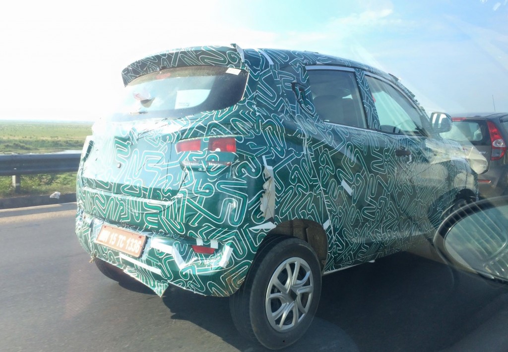 Mahindra XUV100 spied (2)