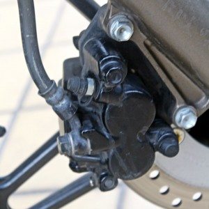 New  Hero Xtreme Sport Review Brakes