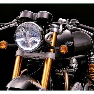 Thruxton R Detail Headlight