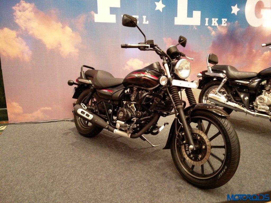 new 2016 Bajaj Avenger trio (3)