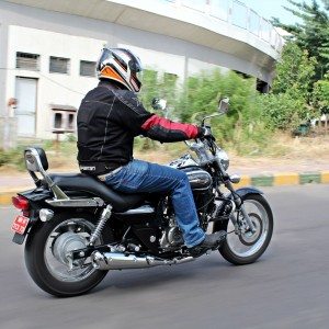 Bajaj Avenger  Cruise Action Shots