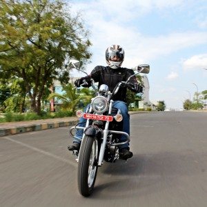 Bajaj Avenger  Cruise Action Shots