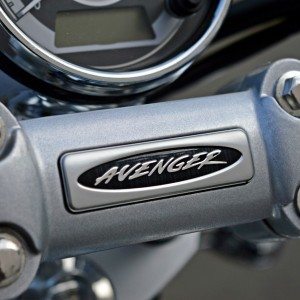 Bajaj Avenger  Cruise Detail Shots Handlebar Clamp