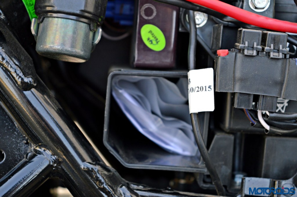 2015 Bajaj Avenger 220 Cruise - Detail Shots - Toolbox