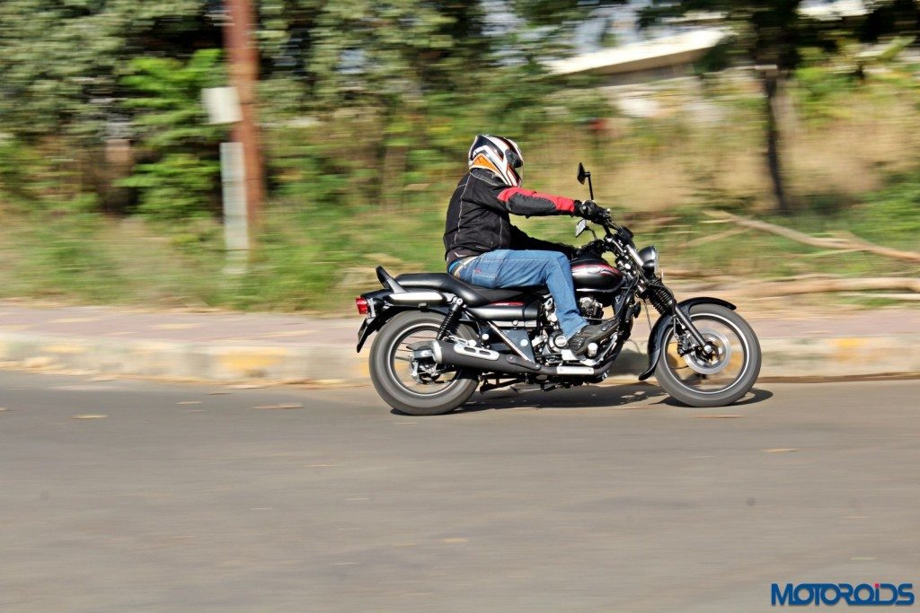 2015 Bajaj Avenger 220 Street - Action Shots (36)