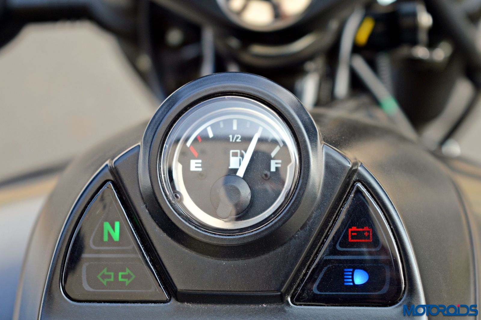 bajaj avenger indicator lights