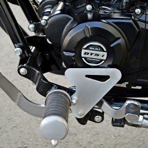 Bajaj Avenger  Street Detail Shots Gear Lever