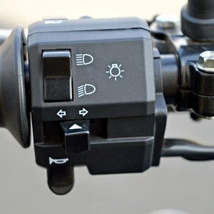 Bajaj Avenger  Street Detail Shots Switchgear