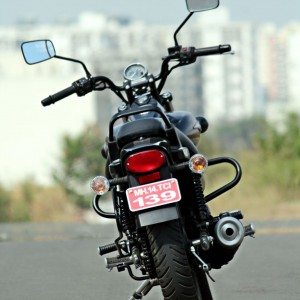 Bajaj Avenger  Street Still Shots