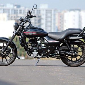 Bajaj Avenger  Street Still Shots