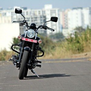 Bajaj Avenger  Street Still Shots