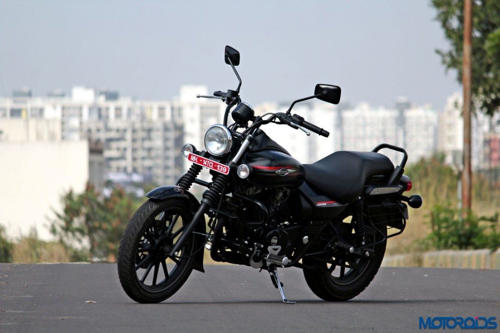 2015 Bajaj Avenger 220 Street - Still Shots (7)