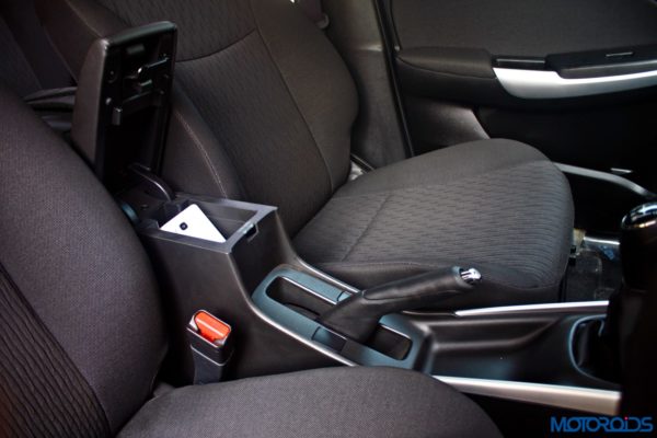 2015 Maruti Suzuki Baleno Central armrest and storage (3)