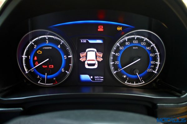 2015 Maruti Suzuki Baleno instrument cluster (2)