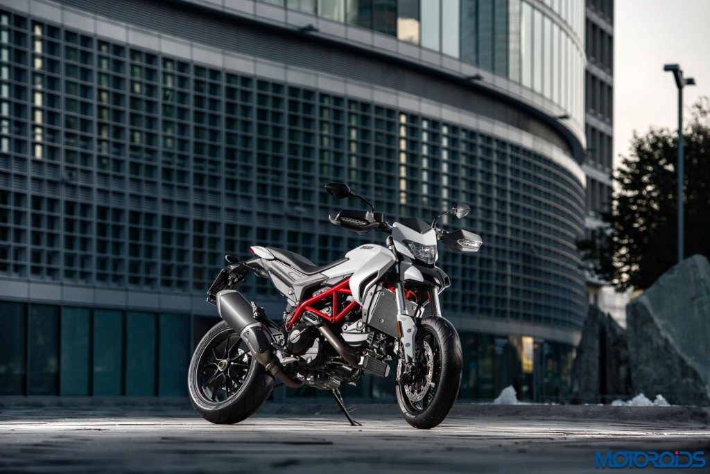 2016 DUCATI HYPERMOTARD 939 (4)