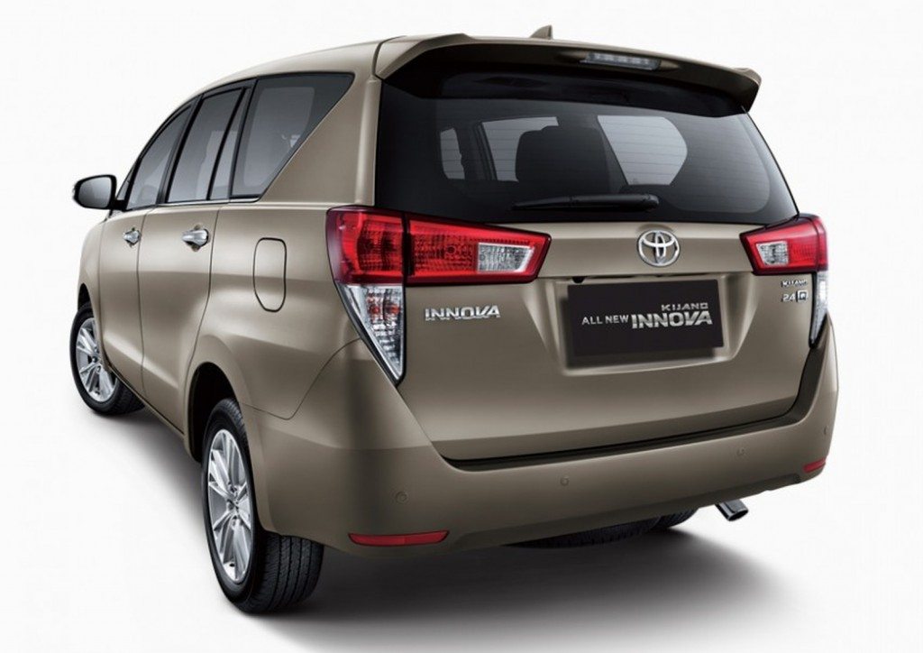 2016 Toyota Innova (2)