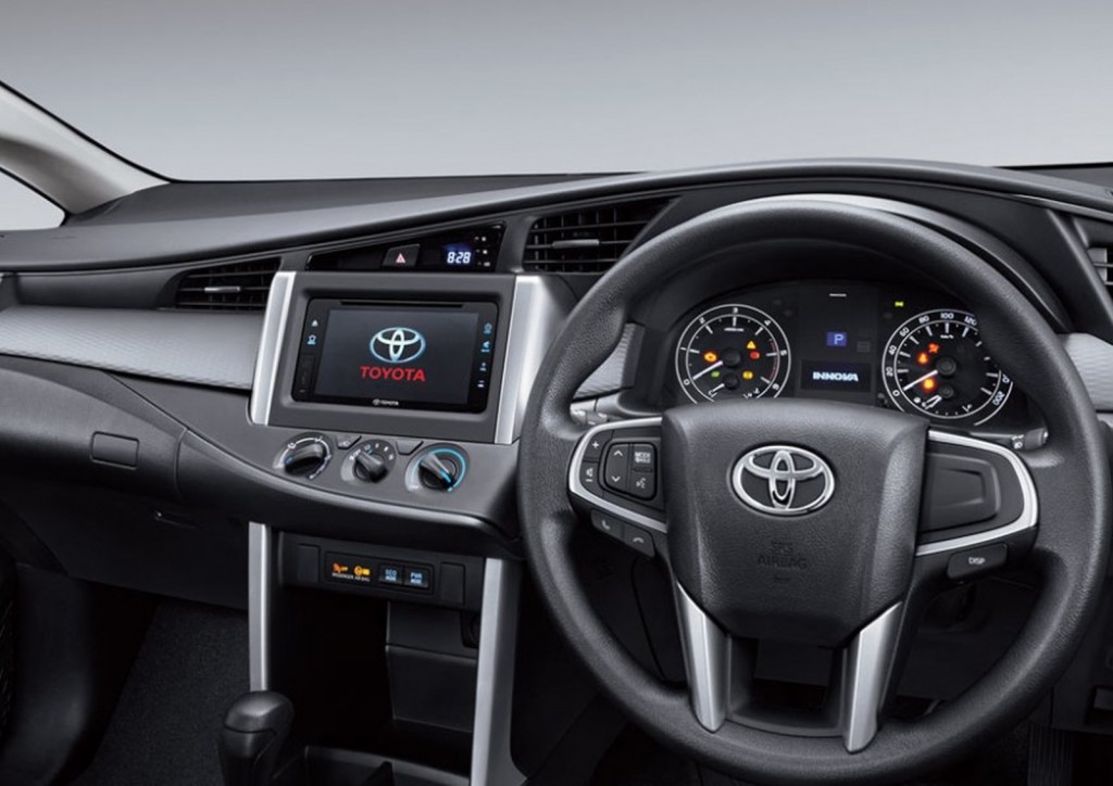 2016 Toyota Innova (8)
