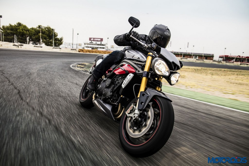 2016 Triumph Speed Triple Series - Official Images - 1