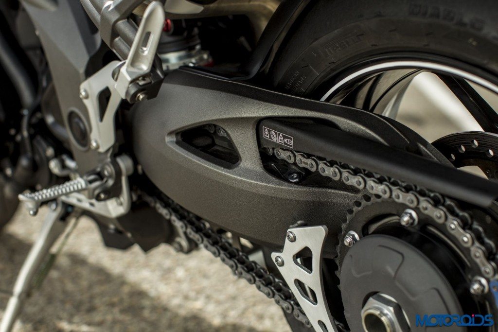 2016 Triumph Speed Triple Series - Official Images - 20 - Swingarm