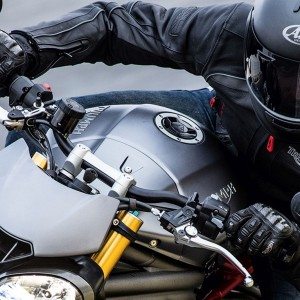 Triumph Speed Triple Series Official Images