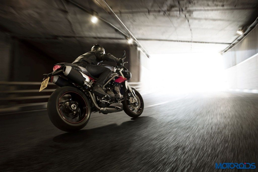 2016 Triumph Speed Triple Series - Official Images - 6