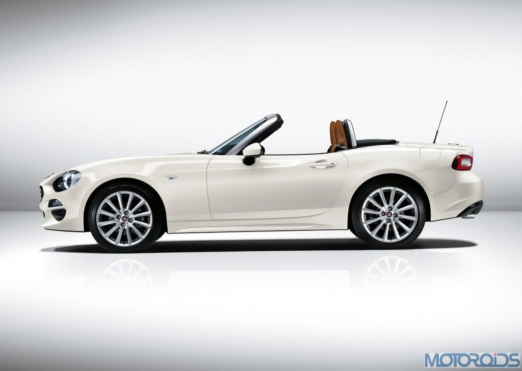 Fiat 124 Spider (1)