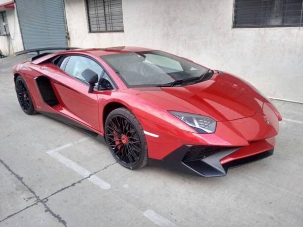 Lamborghini Aventador SV India