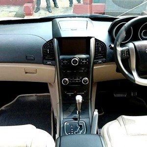 Mahindra XUV Automatic AT