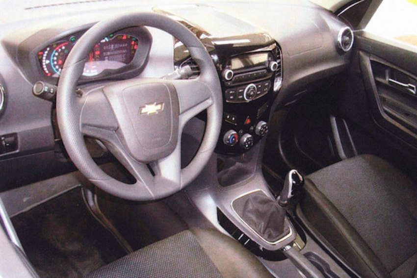 2016-Chevrolet-Niva-interiors