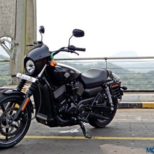 Harley Davidson Street  Dark Custom Review