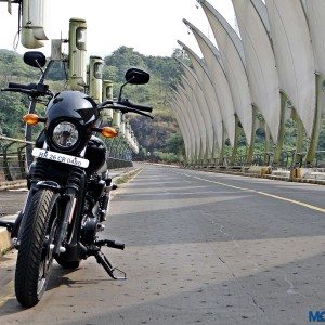 Harley Davidson Street  Dark Custom Review