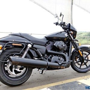 Harley Davidson Street  Dark Custom Review